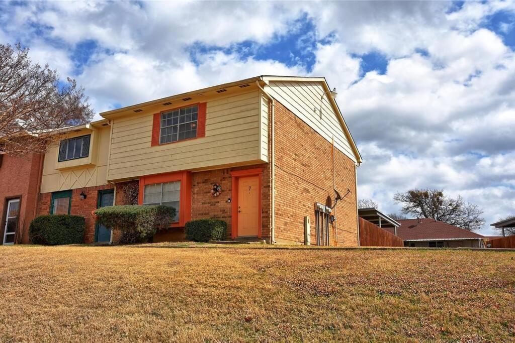 Mpressive Hideaway! Villa Grand Prairie Exterior photo